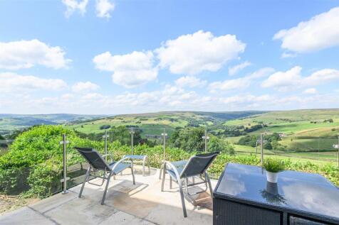 Sentry Barn, Top of stocks Lane... 4 bed semi