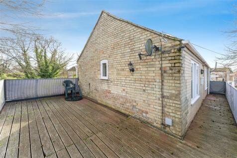 1 bedroom detached house for sale