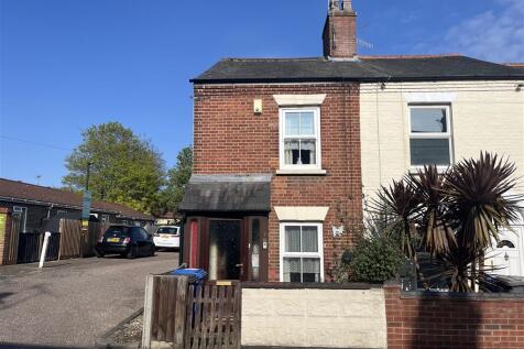 3 bedroom end of terrace house for sale