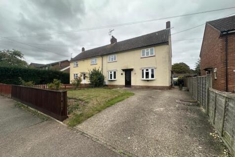 Cooks Road, Bury St. Edmunds IP30 3 bed semi