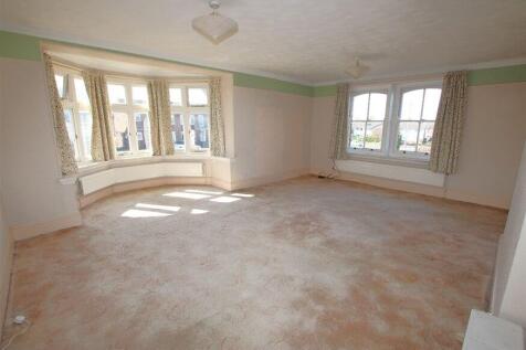 Holland Road, Clacton on Sea 2 bed flat for sale