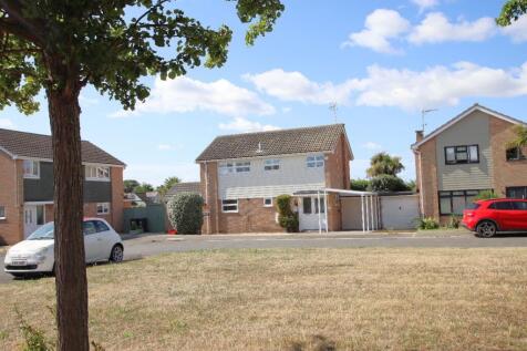 Leyton Court, Clacton on Sea, CO15 4 bed detached house for sale