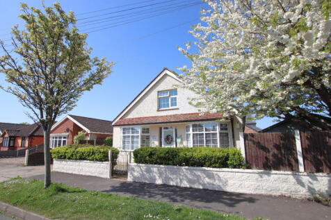 Lyndhurst Road, Holland on Sea, CO15 4 bed detached house for sale