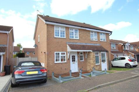 Greenacres, Clacton on Sea, CO15 3 bed semi