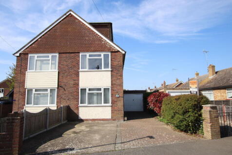 Linley Gardens, Clacton on Sea, CO15 2 bed semi