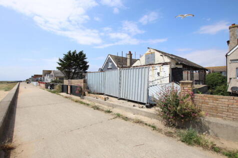 Sea Flowers Way, Jaywick, CO15 2 bed detached bungalow for sale