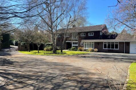 Montrose Gardens, Oxshott... 5 bed detached house for sale