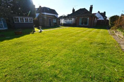 2 bedroom detached bungalow for sale