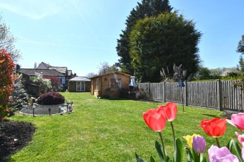 Old Nazeing Road, Broxbourne EN10 4 bed detached house for sale