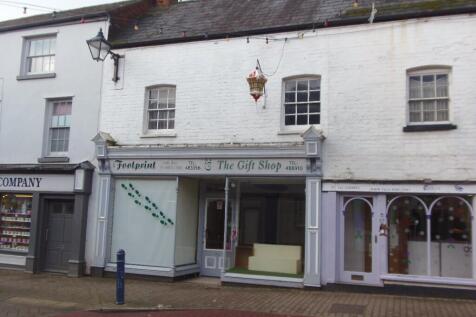 Terraced house for sale
