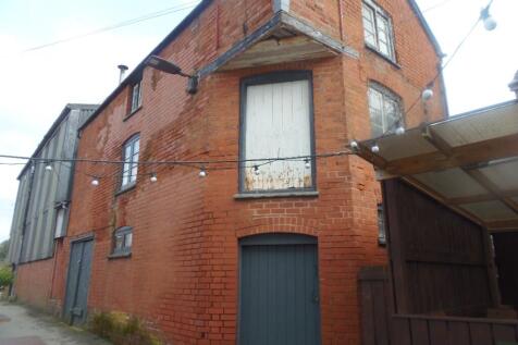 Detached house for sale