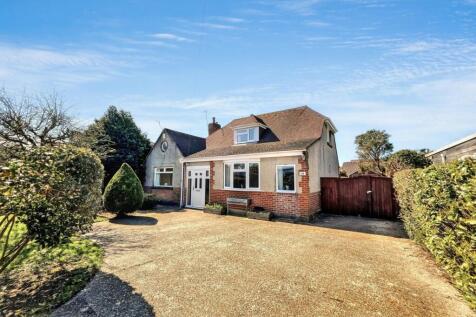 Corfe Mullen 3 bed detached bungalow for sale