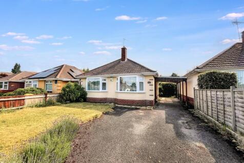 Creekmoor 2 bed detached bungalow for sale