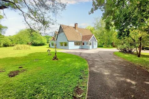 Three Legged Cross 5 bed detached house for sale
