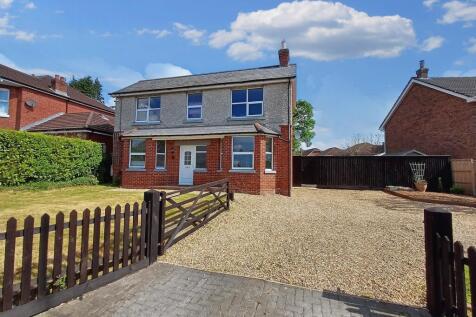 Verwood 3 bed detached house for sale