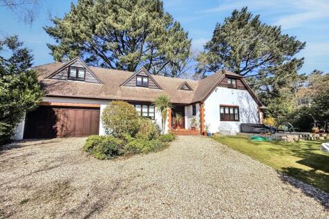 Ferndown 5 bed detached house for sale