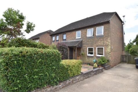 Chestnut Close, Ulcombe, Maidstone, ME17 3 bed semi