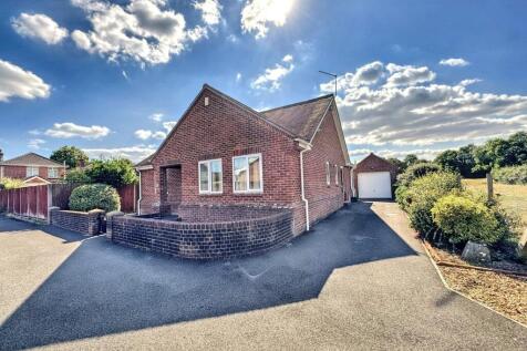 Wimborne 2 bed detached bungalow for sale