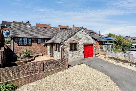 Sutton Poyntz 3 bed detached bungalow for sale