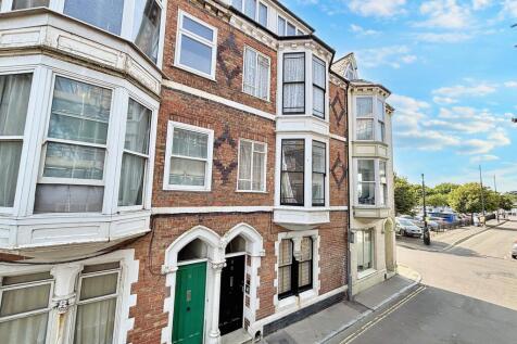 Town 4 bed terraced house for sale