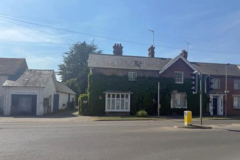 2 bedroom semi-detached house for sale