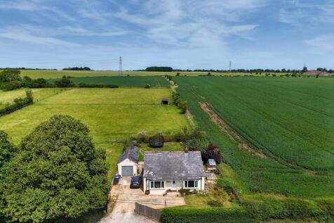 Coombe Bissett 3 bed detached bungalow for sale