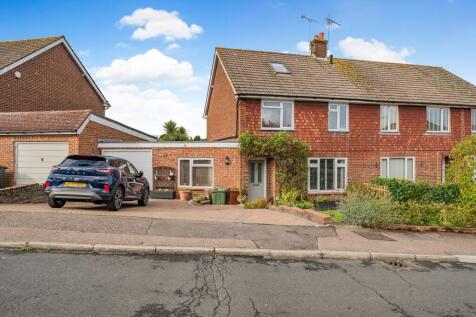 Henwoods Crescent, Pembury, Tunbridge... 3 bed semi