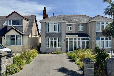 Edgcumbe Gardens, Newquay TR7 3 bed semi