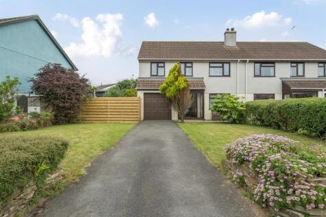 Sweet Briar Crescent, Newquay TR7 4 bed semi