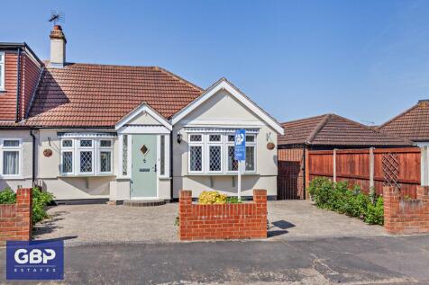 3 bedroom semi-detached bungalow for sale