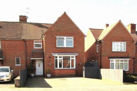 Central Avenue, Wigston, Leicestershire. 3 bed house for sale