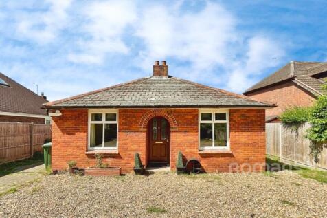 Reading Road, Chineham, Basingstoke 2 bed bungalow for sale