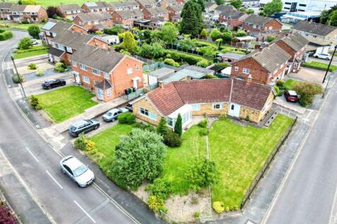 2 bedroom semi-detached bungalow for sale