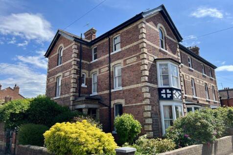 5 bedroom terraced house for sale