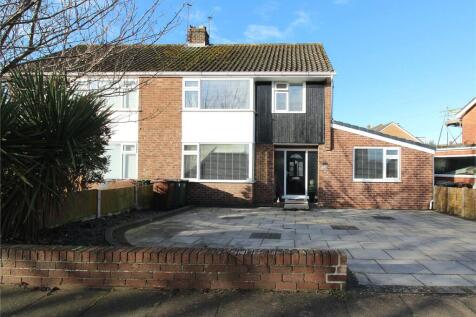 Gleneagles Drive, Southport... 3 bed semi