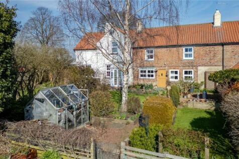 Garth Cottage Farm, 16 Leeming Lane... 3 bed equestrian property for sale