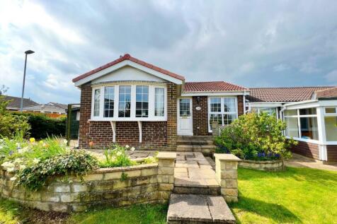 2 bedroom semi-detached bungalow for sale