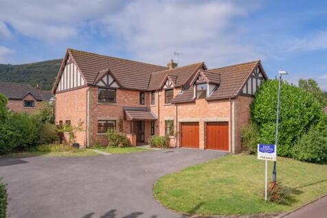 5 bedroom detached house for sale