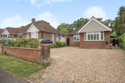 Saffron Platt, Guildford, GU2 4 bed bungalow for sale