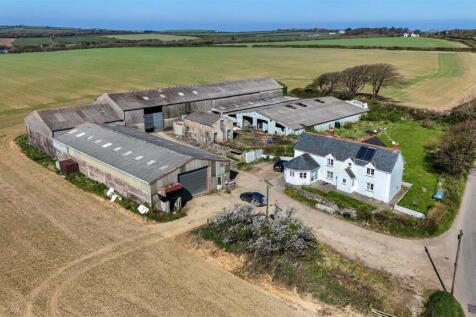 Higher Clovelly, Bideford 4 bed detached house for sale