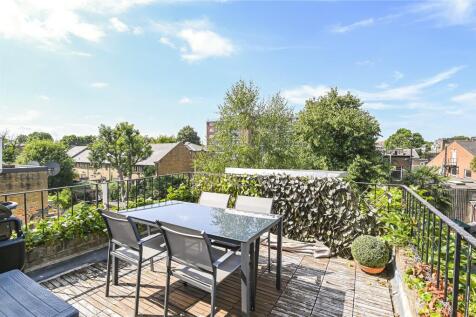 Barclay Road, London, SW6 2 bed apartment for sale