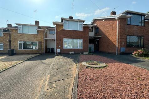 3 bedroom link detached house for sale