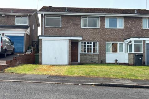3 bedroom semi-detached house for sale
