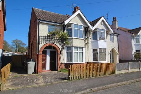 Wilford Grove, Skegness... 2 bed property for sale