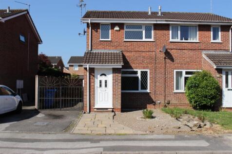 2 bedroom semi-detached house for sale