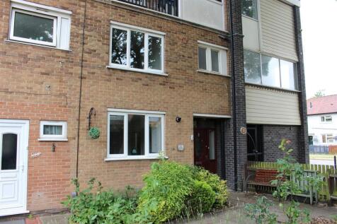 3 bedroom maisonette for sale