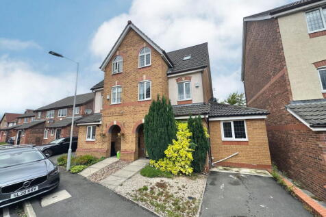 Northumberland Way, Sharston 3 bed townhouse for sale