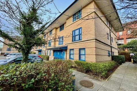 Emberton House North Row, MILTON... 2 bed flat for sale
