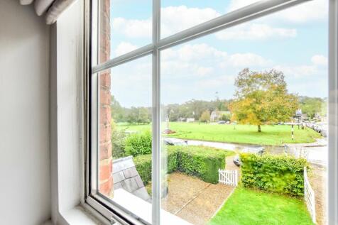 The Common, Chipperfield, WD4 2 bed end of terrace house for sale