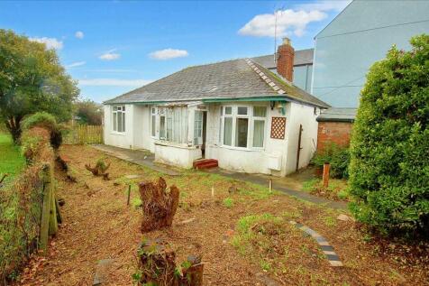 2 bedroom detached bungalow for sale
